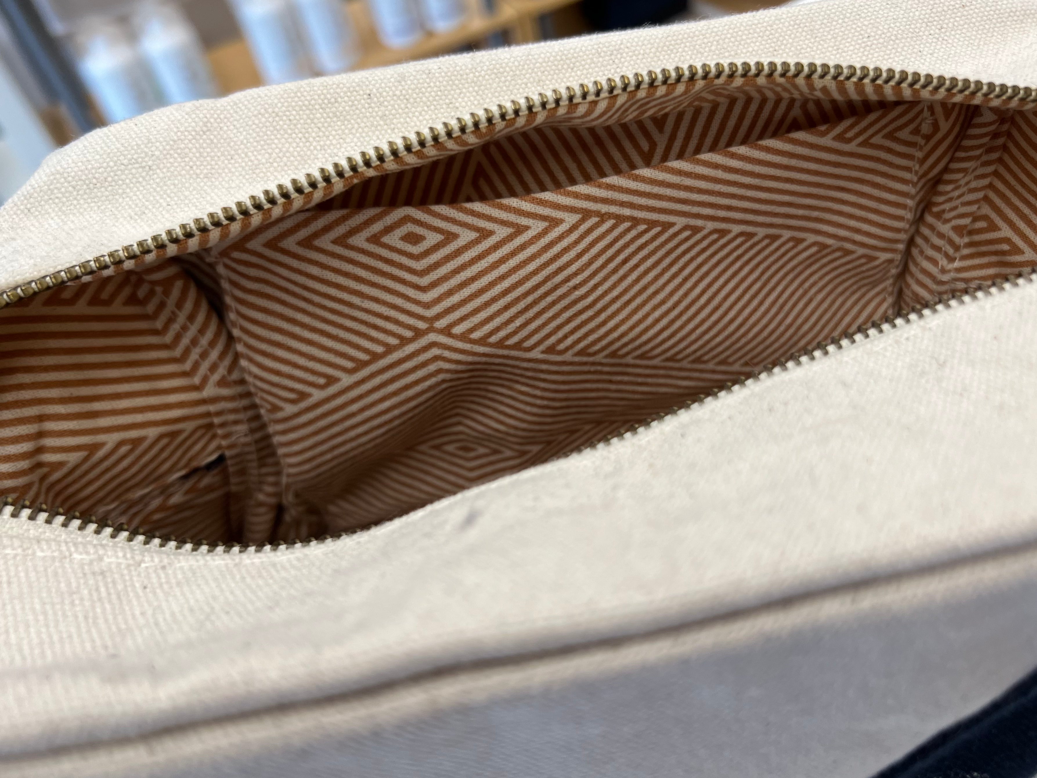 CanvasDoppBagInsidePocket